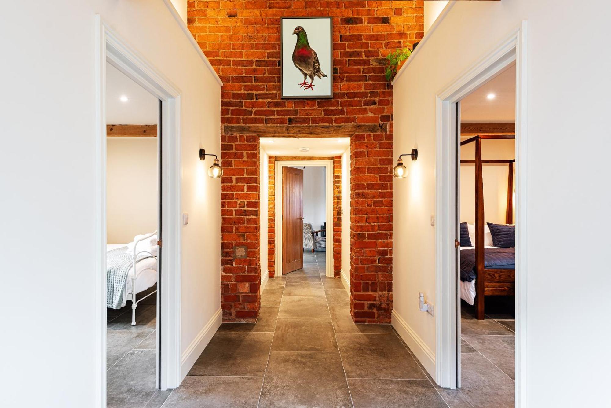 Pigeon House - Unique Barn With Private Garden, Hot Tub And Wood Burner Villa Shrewsbury Bagian luar foto