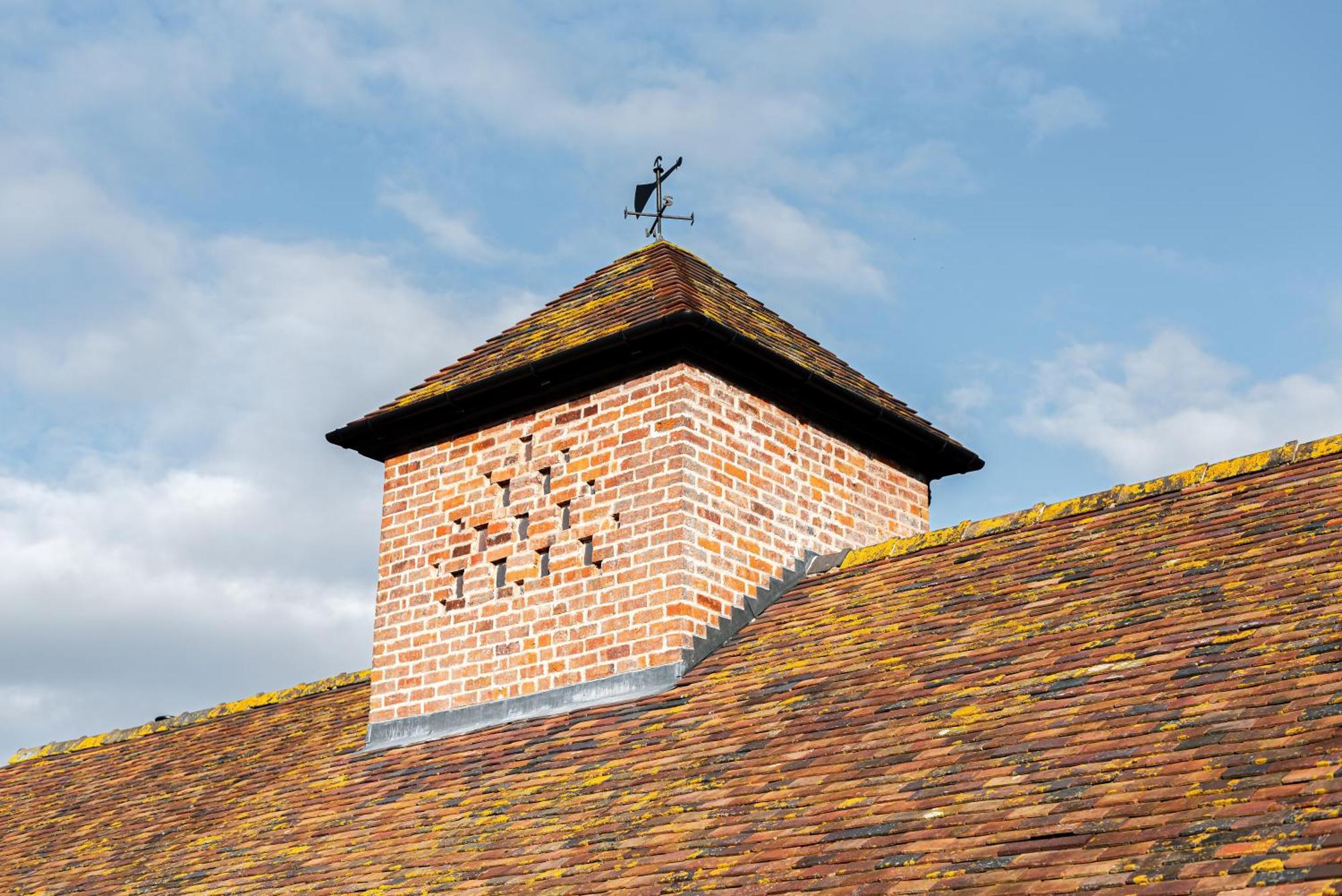 Pigeon House - Unique Barn With Private Garden, Hot Tub And Wood Burner Villa Shrewsbury Bagian luar foto